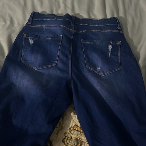 Blue jeans - Picture 3 of 4